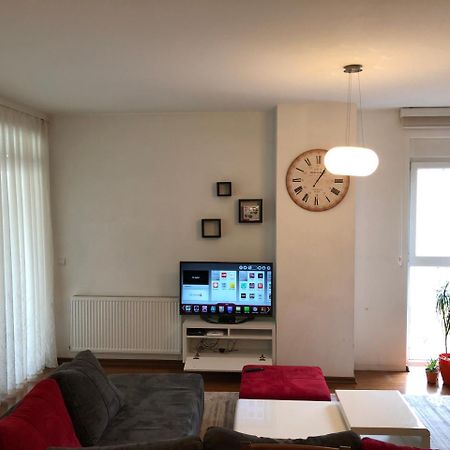 Apartment Prishtina 普里什蒂纳 外观 照片